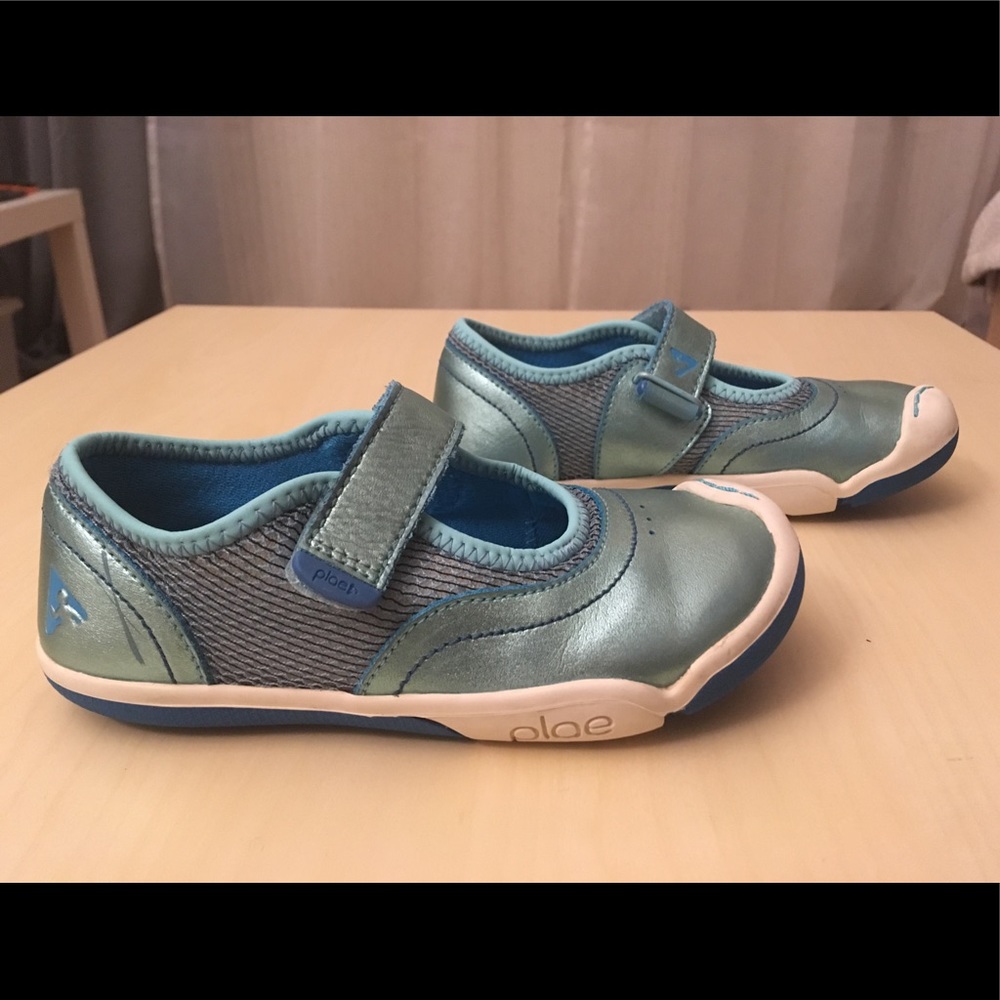 PLAE girls sandals 11 us size